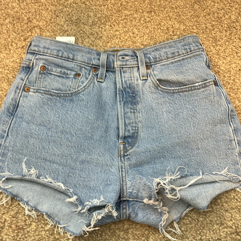Levi 501 cut off Jean shorts
